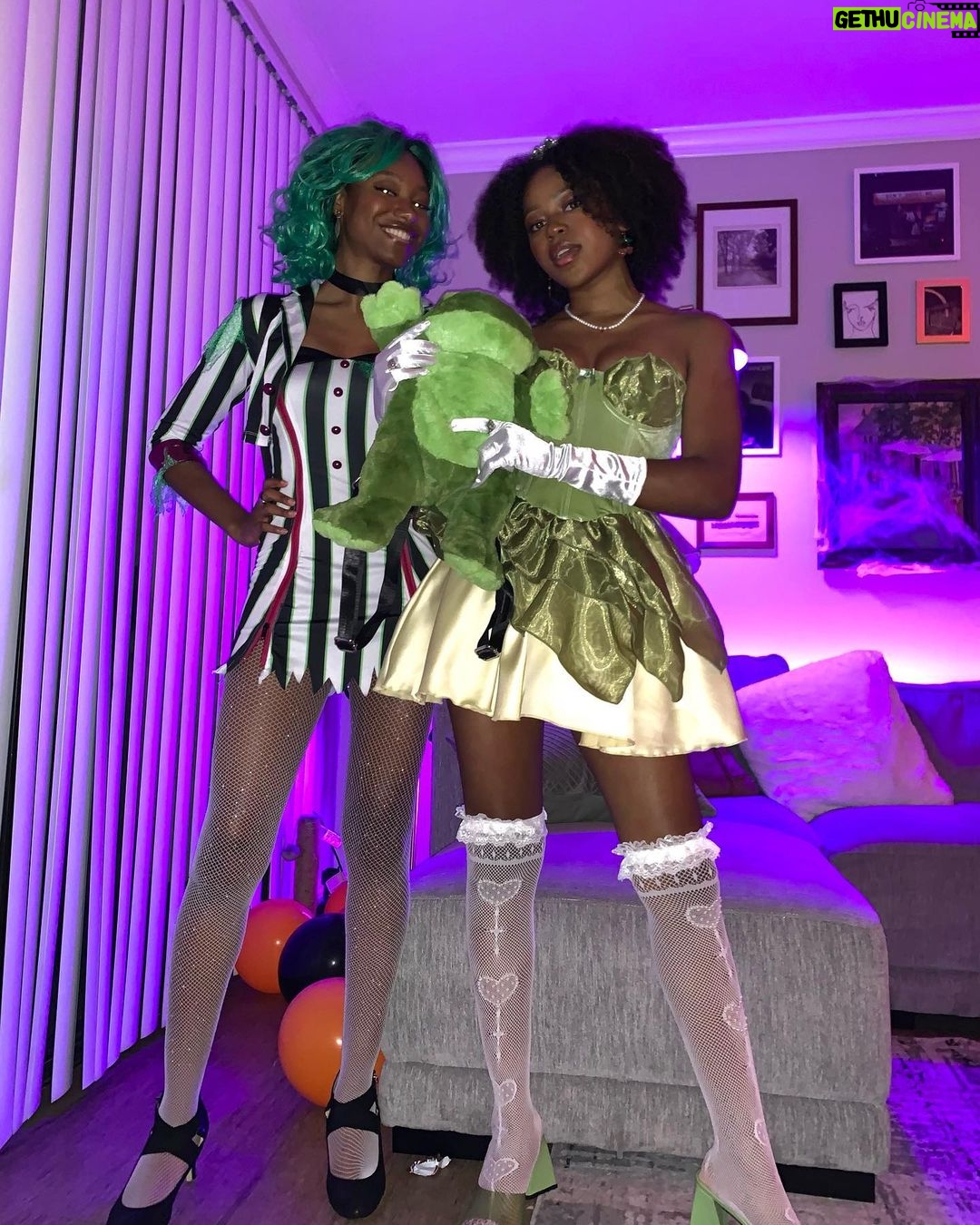 Riele Downs Instagram - i’ve got friends on the other side ✨