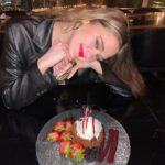 Riele Downs Instagram - i think it was this girl @lizzy_greene’s birthday a couple days ago?? idk tho… i don’t really know her 🤷🏾‍♀️ go wish her happy birthday tho ig 🤷🏾‍♀️