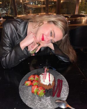 Riele Downs Instagram - i think it was this girl @lizzy_greene’s birthday a couple days ago?? idk tho… i don’t really know her 🤷🏾‍♀️

go wish her happy birthday tho ig 🤷🏾‍♀️