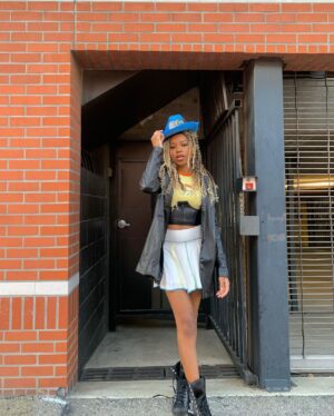 Riele Downs Instagram - on this day, a queen was born. 😌👑 whoever she is, i wish her the best.. oh, and it’s also my birthday