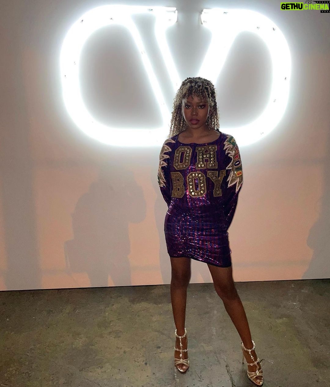 Riele Downs Instagram - a night with @maisonvalentino @valentino.beauty 💋