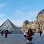 Riele Downs Instagram – food for thought Musée du Louvre