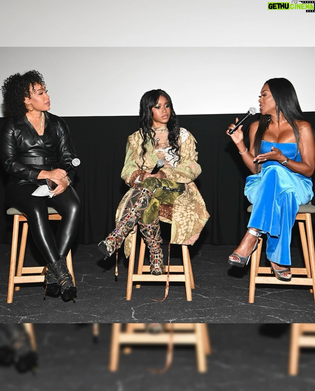 Riele Downs Instagram - 🦎⛷️ makeup : @paintedbyjeremy hair : @derekjhair outfit : styled by me, pieces from @cldstyle - thank u for hooking me up ! #abductedoffthestreet the carlesha gaither story, on again tonight at 10pm EST @lifetimetv or stream on @amazonstudios 🫶🏾 Atlanta, Georgia