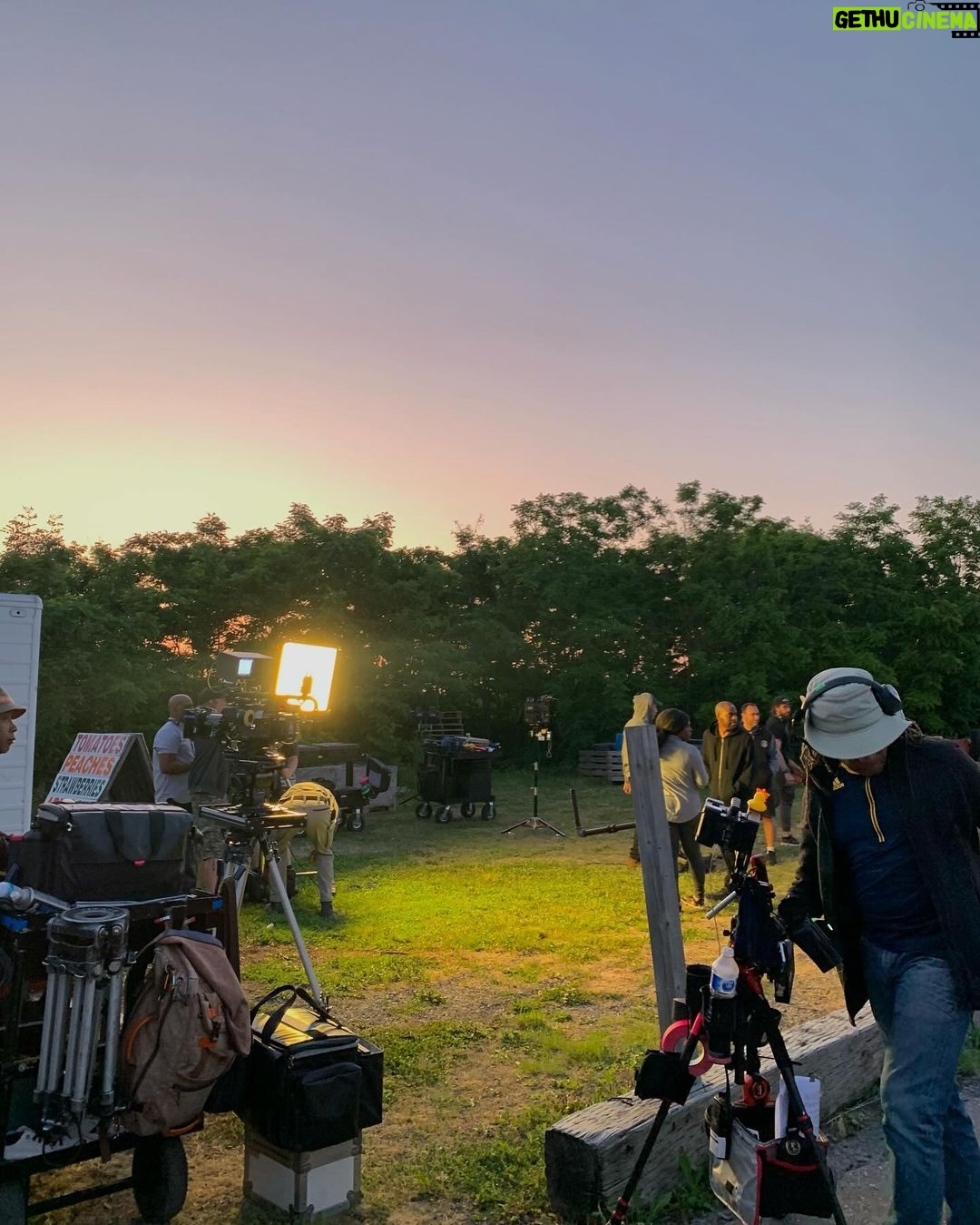 Riele Downs Instagram - i had a beautiful time filming this project. grateful to have gotten to work alongside such incredible talents ( our director katie boland, @kenya, @kal.el45 ) to tell this very important story ~ this film tells the true story of Carlesha Gaither, a young black woman who was kidnapped off the streets of Philadelphia while walking home from a family function. The disproportionate amount of young black girls and women being taken off the streets compared to other demographics is disturbing. the more we shed light on this issue and spread the word, the more young women (and people in general) we can, hopefully, save. keep the conversations alive, and keep spreading the word! *TW: deals with some heavy topics i.e. violence and sexual assault, so be aware when you watch !* tune in TONIGHT at 8/7c on @lifetimetv happy black history month ♥️ #thecarleshagaitherstory #abductedoffthestreet #blackhistorymonth