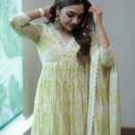 Rimi Tomy Instagram - ❤️❤️❤️ @khajuraho_boutique_ @priya_anokhi_
