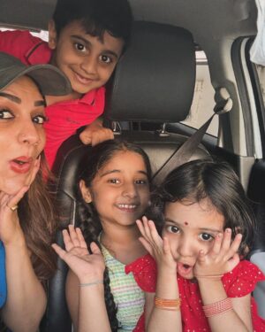 Rimi Tomy Instagram - My kutties ❤️❤️❤️❤️there is no joy,no love,no feeling better than this❤️❤️❤️🥰🥰😘😘😘😘🧿🧿🧿🧿
Swipe left #more pics 

@reenutomy 
@actressmuktha 
@kanmanikiara @rinkutomy
