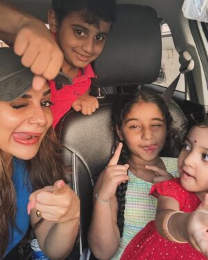Rimi Tomy Instagram - My kutties ❤️❤️❤️❤️there is no joy,no love,no feeling better than this❤️❤️❤️🥰🥰😘😘😘😘🧿🧿🧿🧿
Swipe left #more pics 

@reenutomy 
@actressmuktha 
@kanmanikiara @rinkutomy