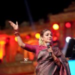 Rimi Tomy Instagram - Thanq all for the love ❤️❤️❤️❤️❤️ Adipoli alkarum palakkad pine pandeeeee super ale🎼🎼🎼 See u nxt time toooo Thanq fr inviting me to Vadakkanthara Thirupurakkal Devi Temple🙏🙏🥰🥰🥰🙋‍♀️Hope u all enjoyed 🤝🥰 @yuva_weddings_photography 🎬 Stylist- @rashmimuraleedharan @celebrate_clothes_n_crafts @priya_anokhi_ @shoshank_makeup Special thanks to our Muralichettan❤️