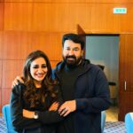 Rimi Tomy Instagram – Caption ഒന്നും കിട്ടണിലാ 😃😎🤔🤔🤔
ലാലേട്ടാ 🥰😍😍 ഇ  വിളിയിൽ എല്ലാം ഉണ്ട് 🙏🥰നമ്മുടെ സ്വന്തം ലാലേട്ടൻ
MOLLYWOOD MAGIC VENUE STADIUM 974-DOHA 7 pm

Doha#show #musician #music #movie #rehersal time#producers association show today 7 pm @nineone_events @qatar

🎬 pic @m.s.nadirshah