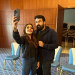 Rimi Tomy Instagram – Caption ഒന്നും കിട്ടണിലാ 😃😎🤔🤔🤔
ലാലേട്ടാ 🥰😍😍 ഇ  വിളിയിൽ എല്ലാം ഉണ്ട് 🙏🥰നമ്മുടെ സ്വന്തം ലാലേട്ടൻ
MOLLYWOOD MAGIC VENUE STADIUM 974-DOHA 7 pm

Doha#show #musician #music #movie #rehersal time#producers association show today 7 pm @nineone_events @qatar

🎬 pic @m.s.nadirshah