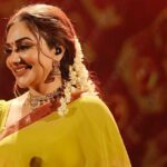 Rimi Tomy Instagram - Music is the divine way to tell beautiful ,poetic things to the heart ❤️❤️❤️🎼🎼🎼🎼🧿🧿