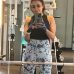 Rimi Tomy Instagram - Happy Valentines Day❤️❤️❤️❤️❤️🧿🧿 Will u be my valentine🤔❤️😃???🌹🌹🌹🌹🌹🌹🌹🌹🌹🌷🌷🌷🌷🌷🌺🌹🌹🌹🌹🌹🌹🌹🌹🌹 @darc1fitness