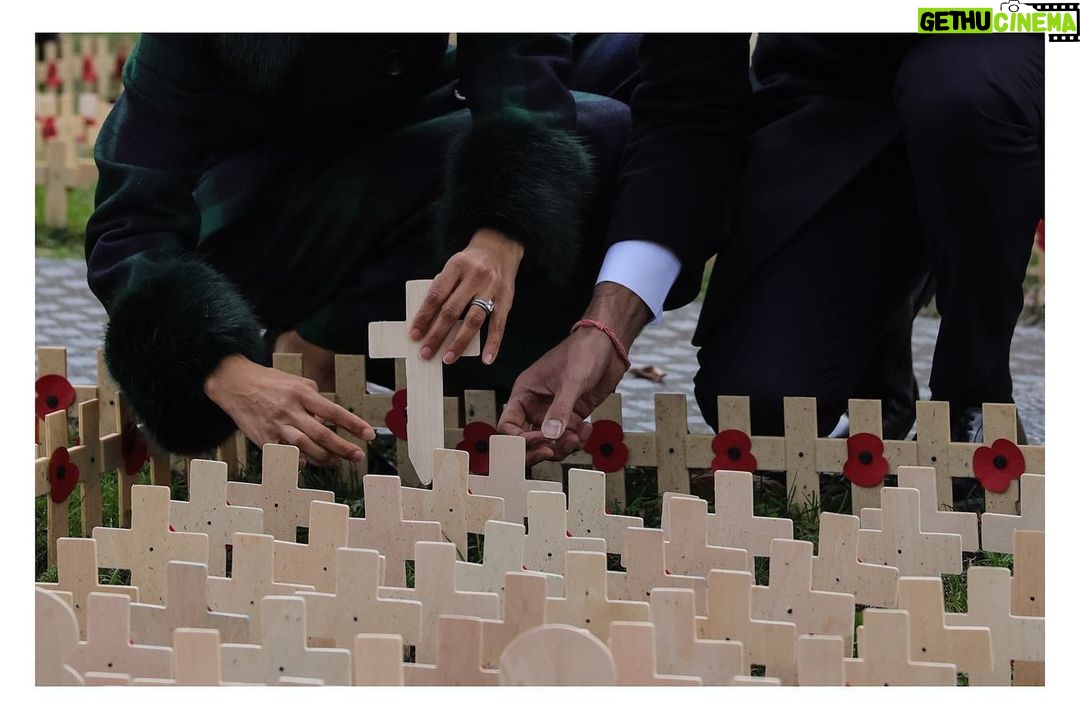 Rishi Sunak Instagram - Ahead of Remembrance weekend, I joined my wife @akshatamurty_official for a special Lessons at 10 hosted by the Royal British Legion. After, we went to Westminster Abbey where we paid our respects to those who sacrificed so much to protect our freedoms.