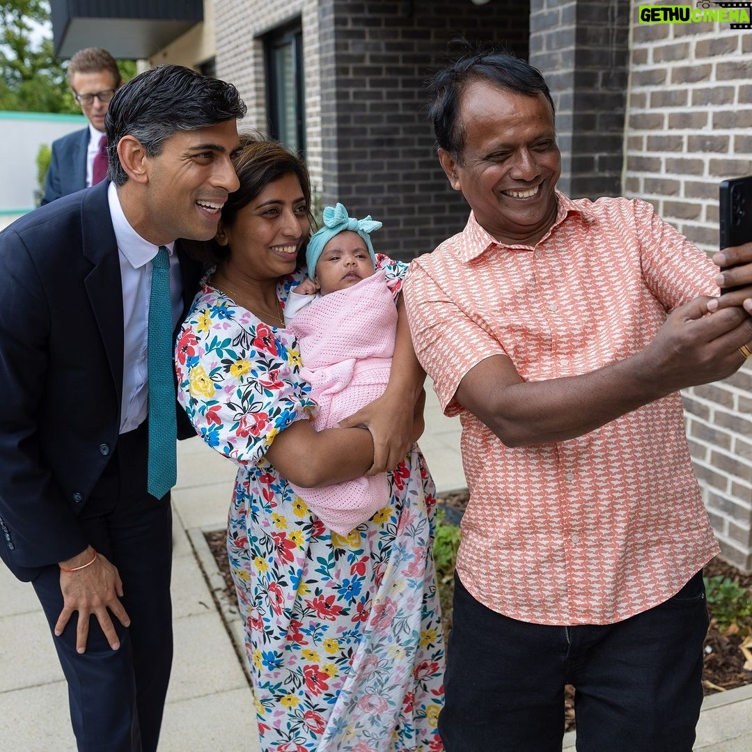 Rishi Sunak - 98.2K Likes - Today I met some of the people helping us make the dream of home ownership a reality for more Londoners.
Too many people can’t get onto the housing ladder because not enough homes have been built in London.
So I’m stepping in to boost house building where it's most needed.