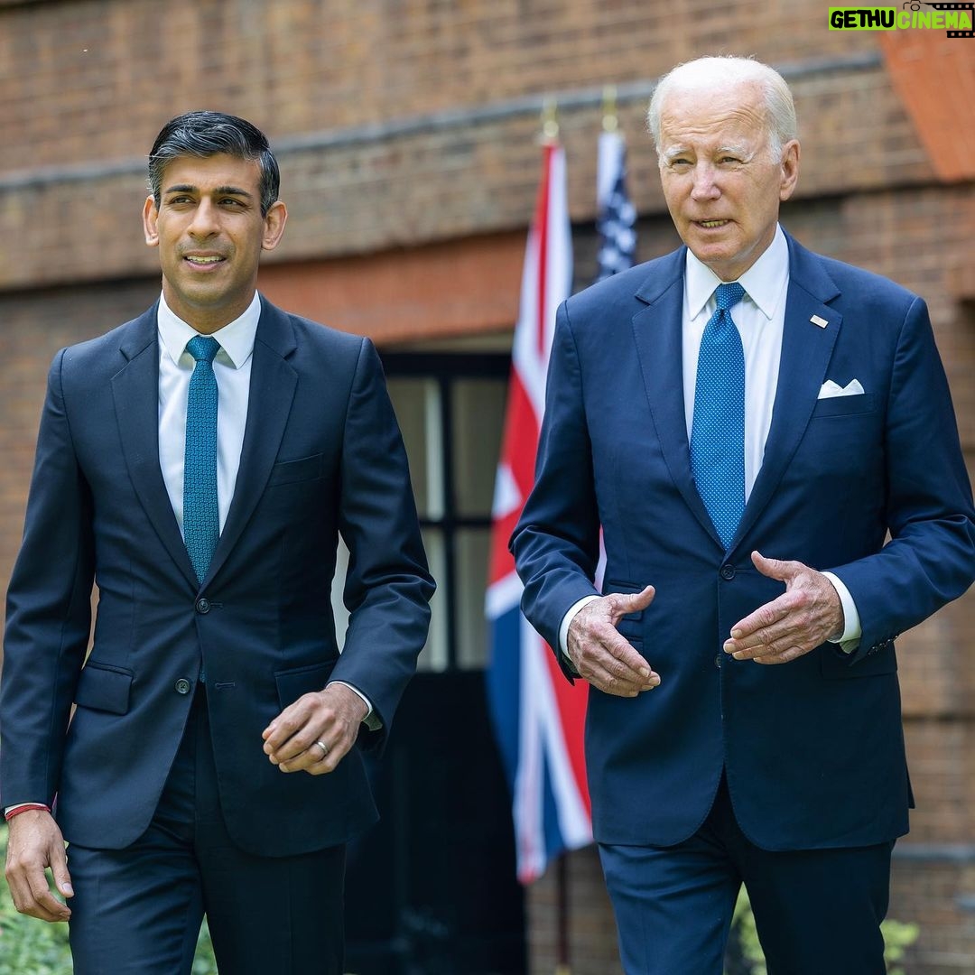 Rishi Sunak - 122.5K Likes - Shoulder to shoulder, what we stand by is what we stand for.
Freedom. Democracy. Leadership.
🇬🇧🇺🇸