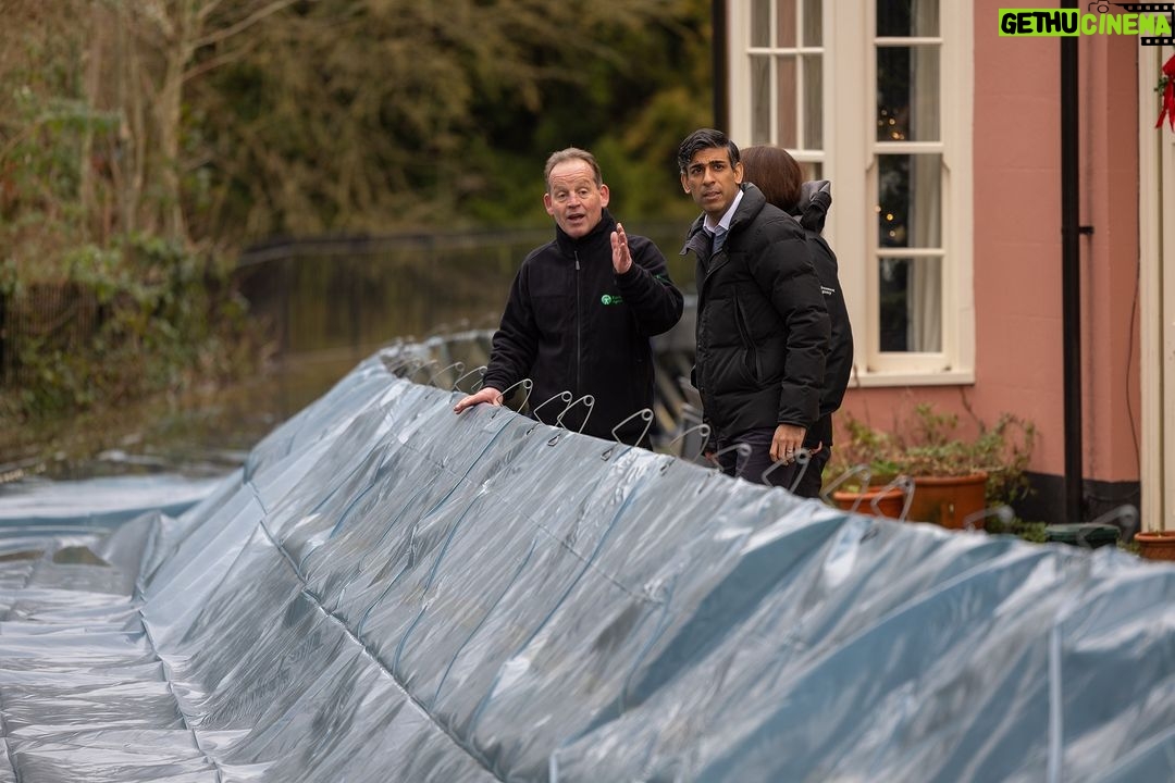 Rishi Sunak Instagram - In Osney today I saw the work the @envagency and emergency services are doing to deal with the impact of the flooding. Households, businesses and farmers in affected areas in England can apply for financial support so they can recover as quickly as possible. Local councils will announce further details soon on eligibility and how to apply.