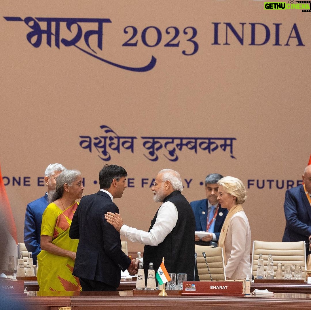 Rishi Sunak - 1.3 Million Likes - This is what the G20 was created to do.
International partners working together to tackle global issues.
It was an honour to visit @delhi.akshardham and Raj Ghat this morning to pay my respects alongside other world leaders.
From global food security to international partnerships, it’s been a busy summit in Delhi for the G20.
Thank you @narendramodi for a historic G20 and the Indian people for such a warm welcome.