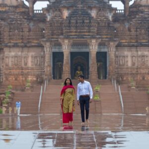 Rishi Sunak Instagram - This is what the G20 was created to do.
 
International partners working together to tackle global issues.
 
It was an honour to visit @delhi.akshardham and Raj Ghat this morning to pay my respects alongside other world leaders.
 
From global food security to international partnerships, it’s been a busy summit in Delhi for the G20.
 
Thank you @narendramodi for a historic G20 and the Indian people for such a warm welcome.