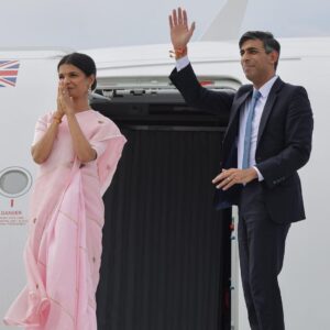 Rishi Sunak Instagram - This is what the G20 was created to do.
 
International partners working together to tackle global issues.
 
It was an honour to visit @delhi.akshardham and Raj Ghat this morning to pay my respects alongside other world leaders.
 
From global food security to international partnerships, it’s been a busy summit in Delhi for the G20.
 
Thank you @narendramodi for a historic G20 and the Indian people for such a warm welcome.