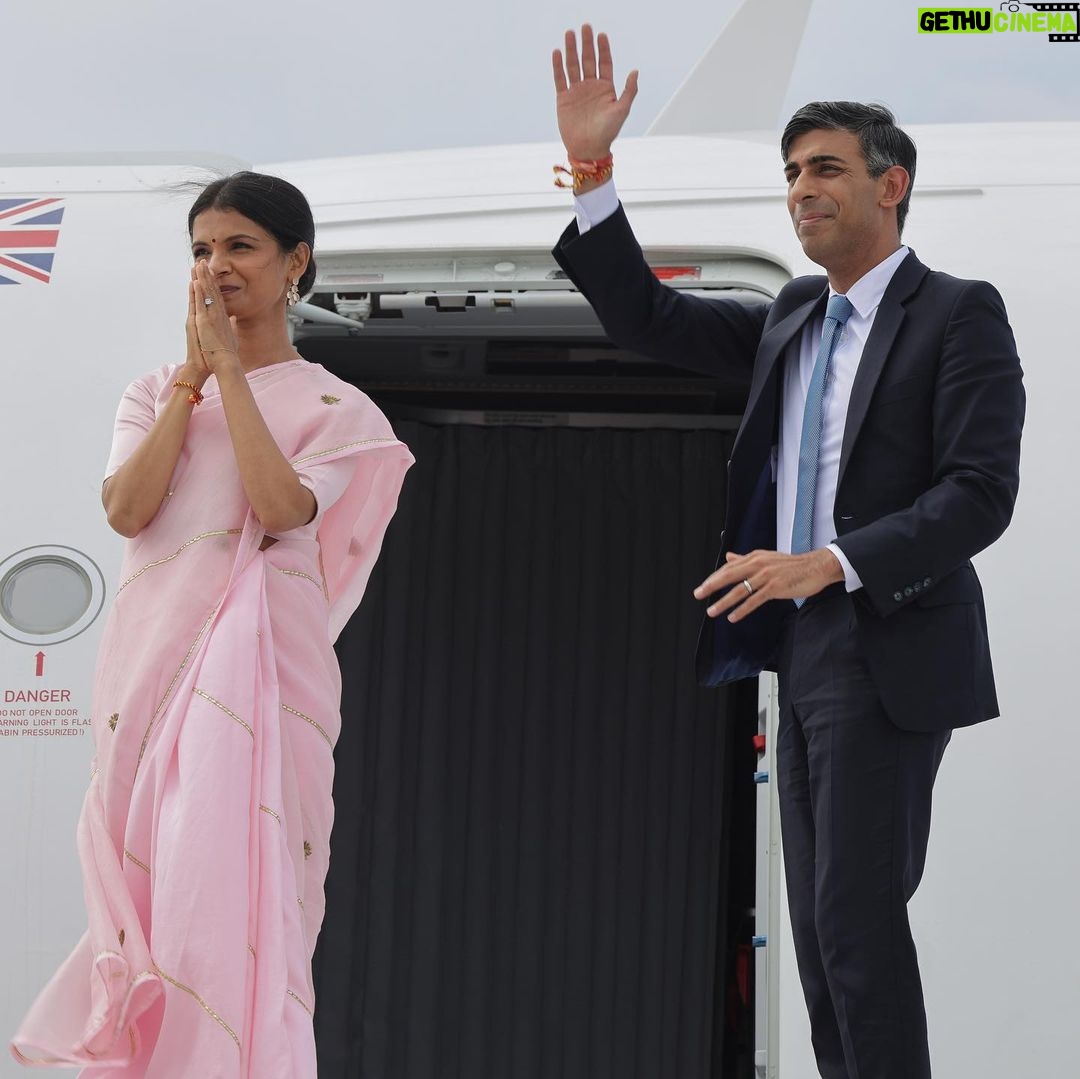 Rishi Sunak - 1.3 Million Likes - This is what the G20 was created to do.
International partners working together to tackle global issues.
It was an honour to visit @delhi.akshardham and Raj Ghat this morning to pay my respects alongside other world leaders.
From global food security to international partnerships, it’s been a busy summit in Delhi for the G20.
Thank you @narendramodi for a historic G20 and the Indian people for such a warm welcome.