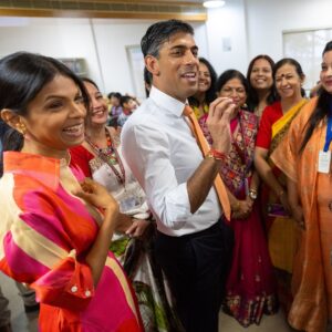 Rishi Sunak Instagram - Before meeting the world leaders of today I’ve been meeting with world leaders of tomorrow at @inBritish 🇬🇧 🇮🇳
