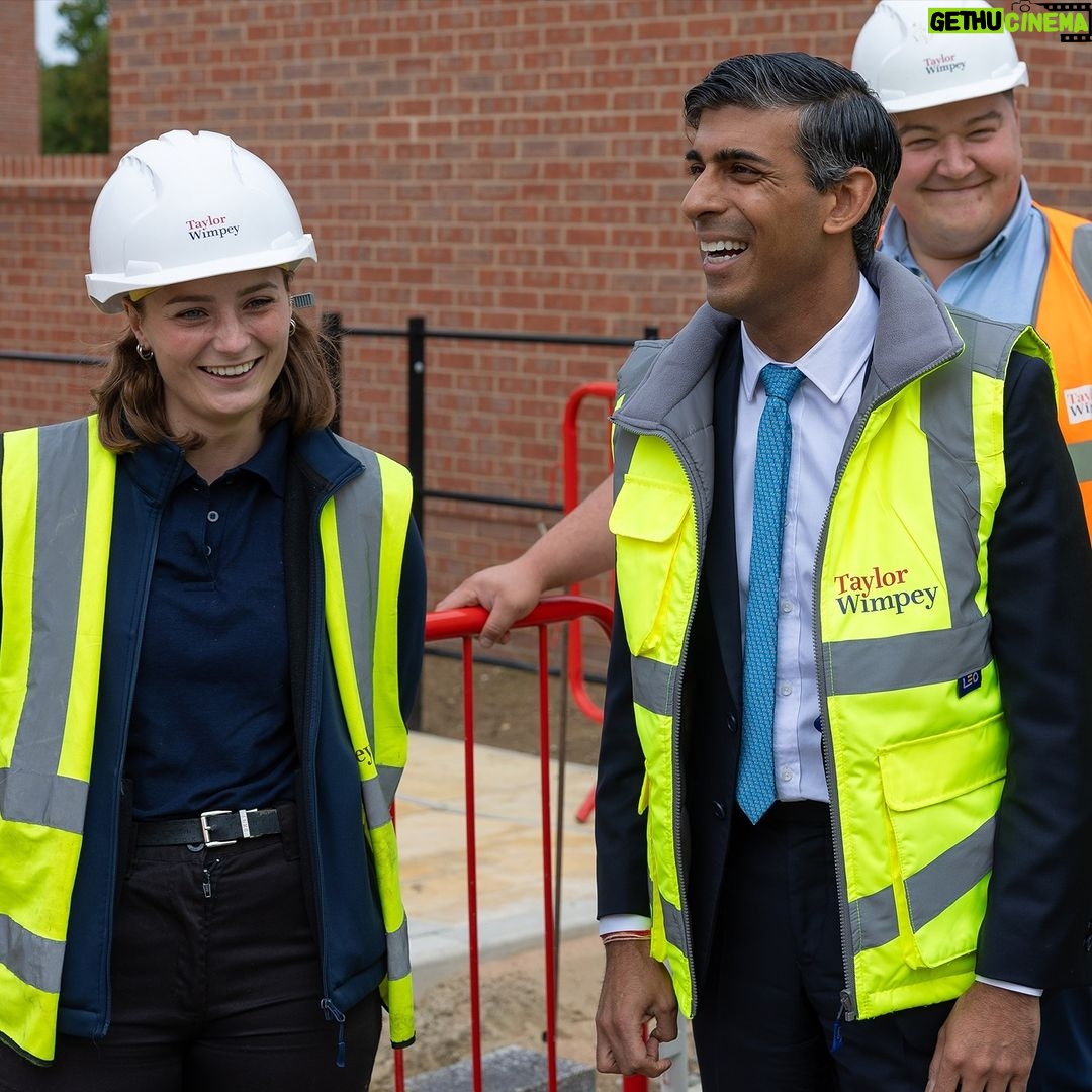 Rishi Sunak - 100.8K Likes - I want to make the dream of homeownership a reality for more people.
During a visit to Norwich today, I announced that we’re taking another step to achieving that by reforming old EU ‘nutrient neutrality' laws that prevent thousands of homes from being built here in the UK.
These reforms will mean local communities get the homes they’ve been asking for while protecting Britain’s countryside.
In total it could unlock up to 100,000 new homes - supporting more families onto the housing ladder and protecting Britain’s countryside.