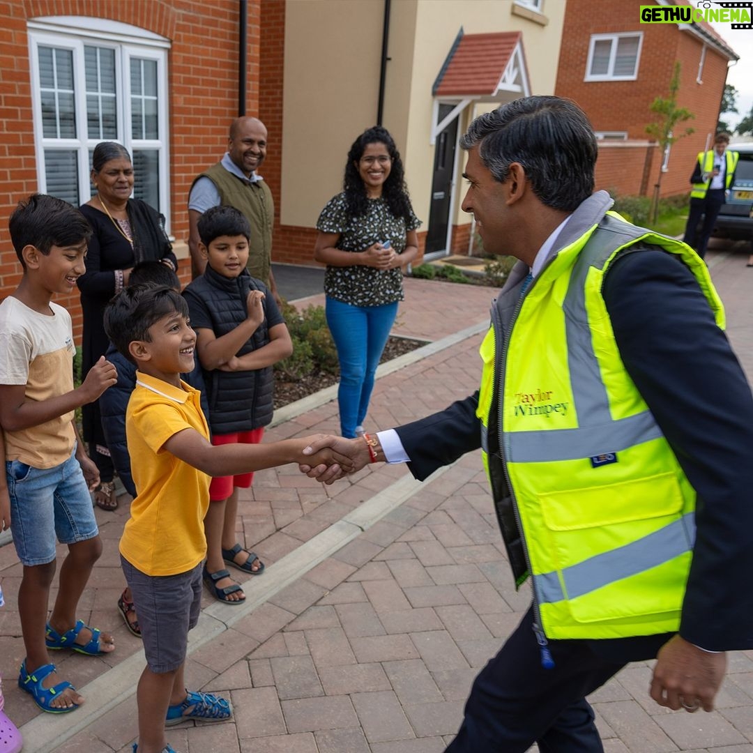 Rishi Sunak - 100.8K Likes - I want to make the dream of homeownership a reality for more people.
During a visit to Norwich today, I announced that we’re taking another step to achieving that by reforming old EU ‘nutrient neutrality' laws that prevent thousands of homes from being built here in the UK.
These reforms will mean local communities get the homes they’ve been asking for while protecting Britain’s countryside.
In total it could unlock up to 100,000 new homes - supporting more families onto the housing ladder and protecting Britain’s countryside.