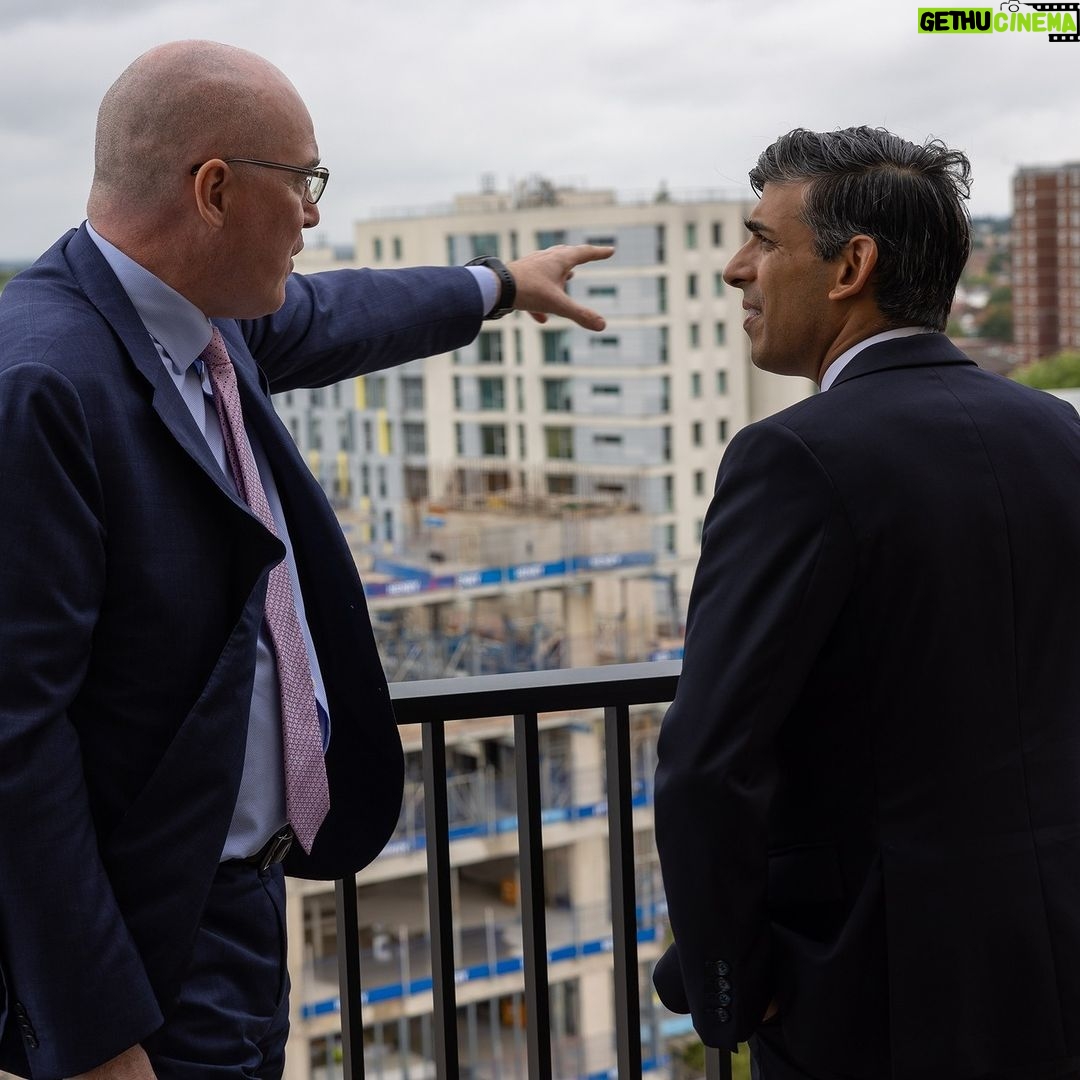 Rishi Sunak - 98.2K Likes - Today I met some of the people helping us make the dream of home ownership a reality for more Londoners.
Too many people can’t get onto the housing ladder because not enough homes have been built in London.
So I’m stepping in to boost house building where it's most needed.