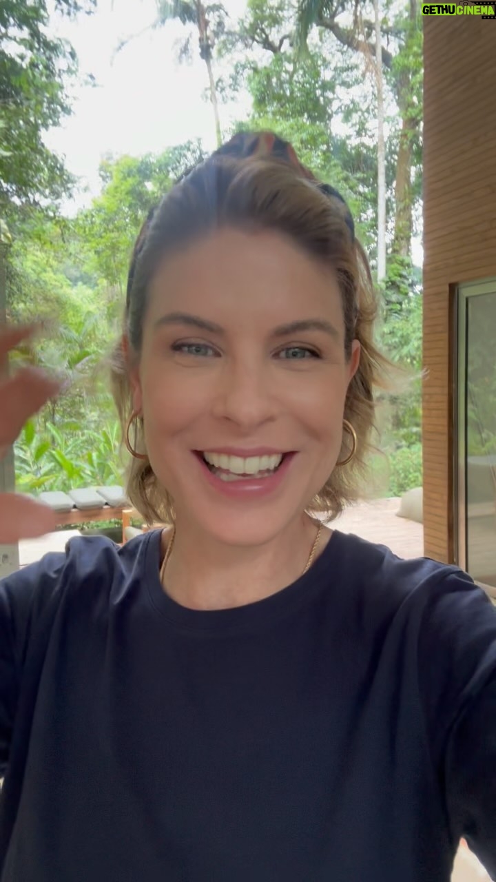 Rita Lobo Instagram - LIVE — Quer fazer uma aula de yoga comigo?! Hoje, às 16h30, minha amiga e professora @elisa.hoeppers vai dar uma aula pra mim — e pra quem quiser acompanhar!!! Vamos? Já ativa as notificações pra você não perder nenhum conteúdo em 2024!!!
