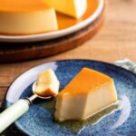 Rita Lobo Instagram – PUDIM: COM OU SEM FURINHOS? Comente qual o seu favorito! 

Aqui, mostro a receita e todas as técnicas pro pudim ficar bem lisinho. Mas no Cozinha Prática de hoje, ensino a versão com a massa girafinha e também explico como preparar pudim na panela de pressão elétrica e na AirFryer. 

Agora, se o problema é que o seu pudim desmoronou na hora de virar, vamos resolver esse drama culinário! No programa, também mostro como transformar um pudim desabado em creme de confeiteiro, sacolé ou flan.

Todas as receitas estão no Panelinha.com.br

Depois de preparar, não esquece de postar e marcar #ReceitaPanelinha e #CozinhaPráticaNoGNT. 

O Cozinha Prática inédito vai ao ar às segundas e quintas, às 21h30, no GNT.