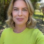 Rita Lobo Instagram - SHANÁ TOVÁ — Hoje é celebrado o Rosh Hashaná, ano novo judaico. E o símbolo da data é maçã e mel, pra que todos tenhamos um ano doce.