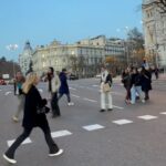 Rita Lobo Instagram - Vamos bater perna em Madri? O que você quer que eu te mostre: - Restaurantes - Museus - Lojas - Amigos e familiares - TUDO!!!! Escreve nos comentários pra eu saber! Tem mais nos stories!