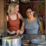 Rita Lobo Instagram - Ontem foi ao ar na @tvglobo o último episódio do Prato Feito Brasil, minha série documental, que agora está disponível no @globoplay. Foi uma alegria sem tamanho poder falar da riqueza da nossa dieta brasileira e contar histórias dos nossos cozinheiros e cozinheiras que fazem questão de preparar e comer arroz e feijão diariamente. O prato feito é um patrimônio nacional! E nós somos mais brasileiros porque comemos arroz com feijão. Muito, mas muito obrigada mesmo a você que me acompanhou nas últimas quatro semanas e fez dessa série o sucesso de audiência que foi. Agradeço também imensamente a todos na Globo que me apoiaram nessa aventura e fizeram esse Prato Feito a tantas mãos. A minha equipe, que está comigo em todos os projetos, além de agradecer, aproveito pra desejar boas férias! 😂 Pra quem se animou a cozinhar mais no dia a dia, lembro que todas as minhas receitas estão no Panelinha.com.br. #PratoFeitoBR #ReceitaPanelinha #RitaLobo #ComidaDeVerdade #ReceitaPratica