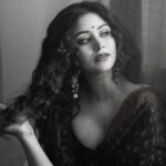 Ritabhari Chakraborty Instagram – वक़्त की क़ैद में ज़िंदगी है मगर
चंद घड़ियाँ यही हैं जो आज़ाद हैं
इनको खोकर कहीं, जान-ए-जाँ
उम्र भर न तरसते रहो..