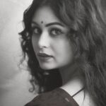 Ritabhari Chakraborty Instagram – वक़्त की क़ैद में ज़िंदगी है मगर
चंद घड़ियाँ यही हैं जो आज़ाद हैं
इनको खोकर कहीं, जान-ए-जाँ
उम्र भर न तरसते रहो..