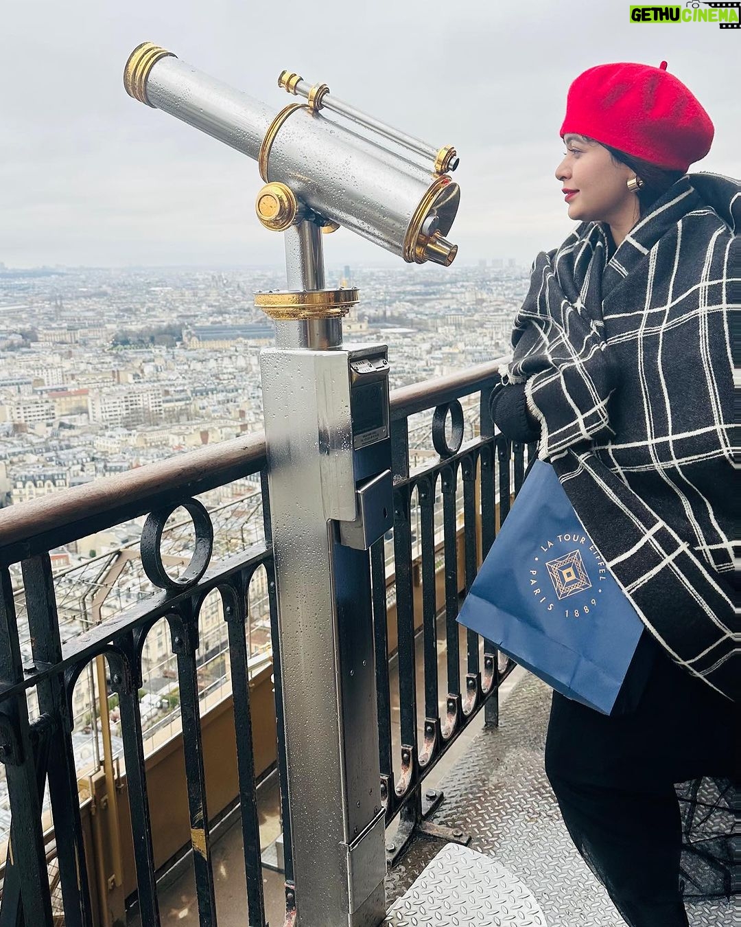 Ritabhari Chakraborty Instagram - Maa, Paris and Art all around ❤️ Missing Papa and Titin. Picture courtesy for all my pics @satarupasanyal Paris, France