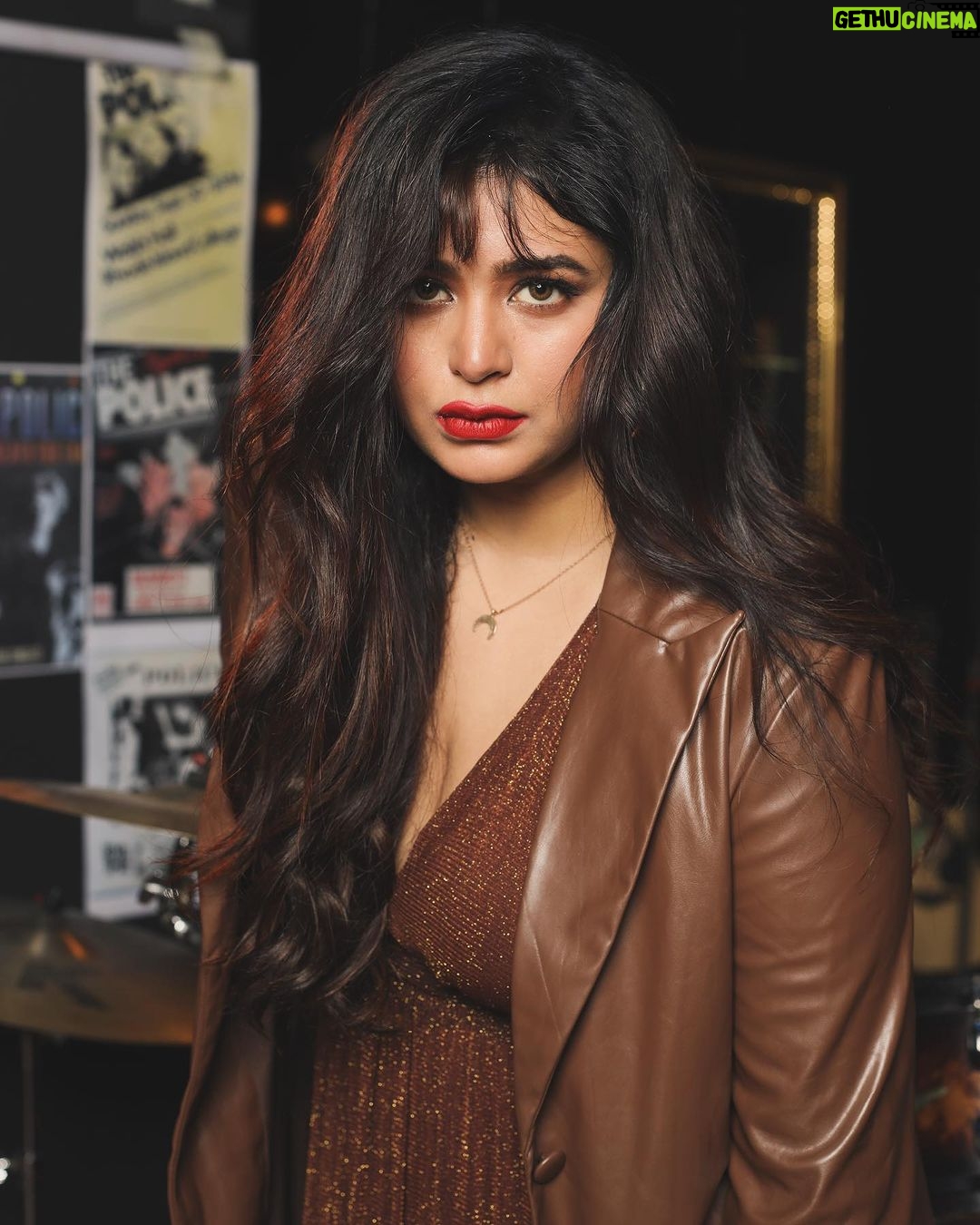 Ritabhari Chakraborty Instagram - Fringes baby 👁️👁️