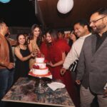 Ritabhari Chakraborty Instagram - Club Salon X Ritabhari chakraborty Calendar launch party ✨✨ Better late than never 🤣 Sharing some images from the amazing night. @nusratchirps Bonila i love you 😘 Thank you to everyone who joined me on this special evening. 5th year of the calendar. Pinch me now!
