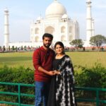 Rithika Tamil Selvi Instagram - Happy Valentine’s Day❤️ Spread love & peace ✌️🫶🏻😊 . . . . #wahtaj❤️ #tajmahal #tajmahalgallery #rithika #tamil_rithika #rithikatamilselvi #taj #valentinesday2024 Taj Mahal, Agra, India