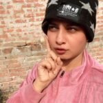 Ritu Singh Instagram – हत्थीं उड़े हे 😝

#village #girl #me ♥️