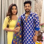 Ritu Singh Instagram - एक बहुत ही प्यारे अभिनेता,गायक और मेरे प्यारे मित्र @ankush_raja_official जी को जन्मदिन की अनंत शुभकामनाएँ