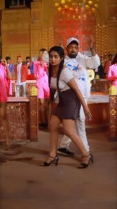 Ritu Singh Instagram - दिलवाला हवे सुन ला गोरिया #reels #reelsinstagram #reels #reelsindia #reelsinsta #reelstrending #instareels #viral #viralreelsvideo❤️