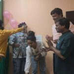 Ritu Singh Instagram - Hamare janmdin par aj hamre bhojpuri ke super ⭐ gaurav jha or Ritu Singh jii ,🙏 mujhe itana bara surprise diye mai soch nhi sak Raha hu mai kya bolu itna Sara pyar diye mai pagal ho gaya thanks you 😊❤️ gaurav chacha or Ritu diii or oll aplogo ne mujhe itana sara pyar dene ke liye ❤️❤️❤️🙏🙏🙏☺️☺️☺️