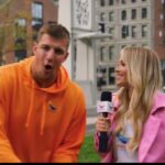 Rob Gronkowski Instagram - Take $100 or give $200 to a worthy cause? @camillekostek and I are teaming up with @voomerangcom to show that when you do good, the good comes back. Visit voomerang.com now to find out how you can win big and pay it forward!