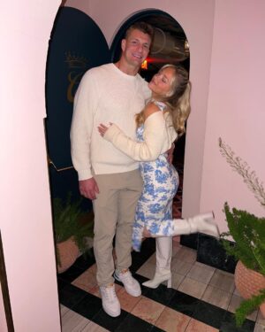 Rob Gronkowski Instagram - Happy Birthday my sweet heart Camille!! Wishing you nothing but love and success!! You are always so willingly to go over the top for others, so may you enjoy your Birthday Night my ❤️! P.S. you always deserve double flowers 😜 💐