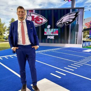 Rob Gronkowski Instagram - Super Bowl Sunday Championship Drip Drop
.
#superbowl2023 #superbowl