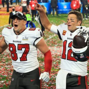 Rob Gronkowski Instagram - Tommy, since I already wrote you a long retirement message last year, this time I shall say, welcome to the 2x retired club.

You’re a legend and you always will be, my friend ♥️🏉
