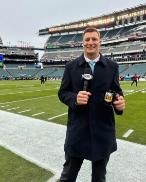 Rob Gronkowski Instagram - Sunday Championship Round icy 🥶 drip!! 

#nflplayoffs #nflchampionship