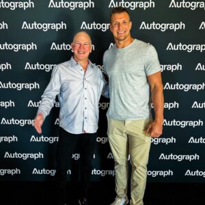 Rob Gronkowski Instagram - Great times celebrating with @tombrady, @leonardfournette, and my fam Thursday for the @autograph.io end-of-season event. 

To the NFT fans that came out, you guys brought the competition! 

If you aren’t a part of @autograph.io, you gotta check them out 👊

📸 @josefdubois