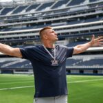 Rob Gronkowski Instagram - It’s my turn now. HYPED to be the new host of @LABowlGame 🏈🏟️ The 2023 #LABowl Hosted By Gronk kicks off Saturday, December 16 at @SoFiStadium! 🎟️ For tickets, suites and more info go to labowlgame.com